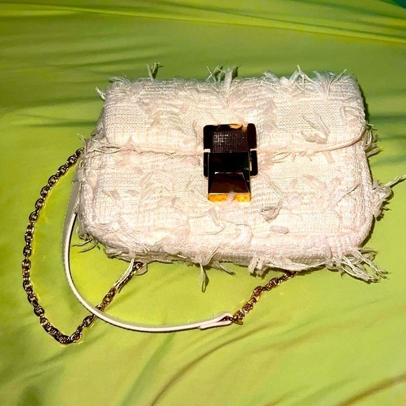 H&M Handbags - H&M textured white shoulder bag